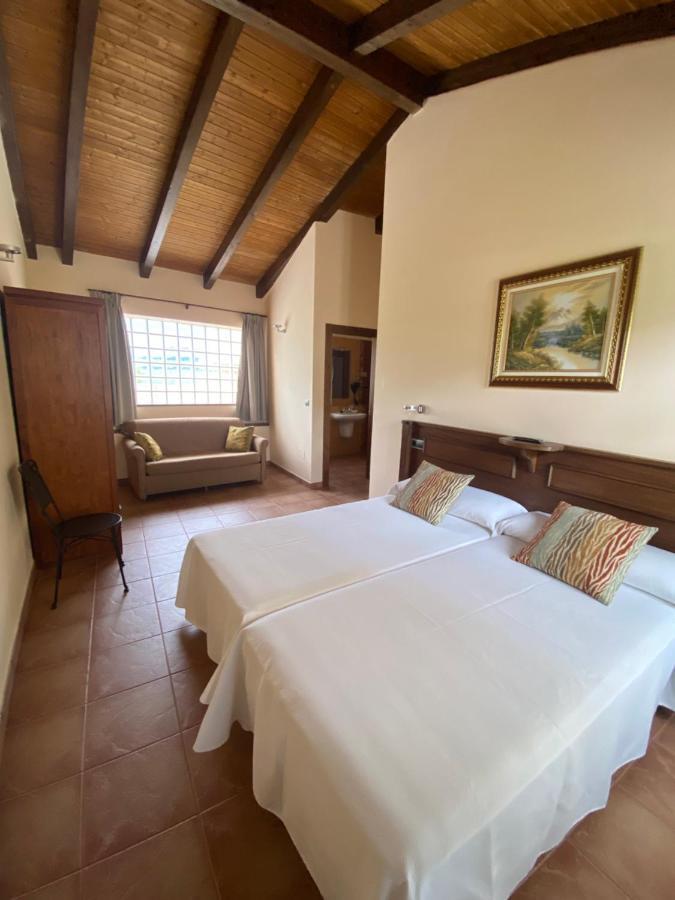 Hotel Rural Monasterio De Ara Mada Santa Colomba de las Arrimadas Exteriör bild