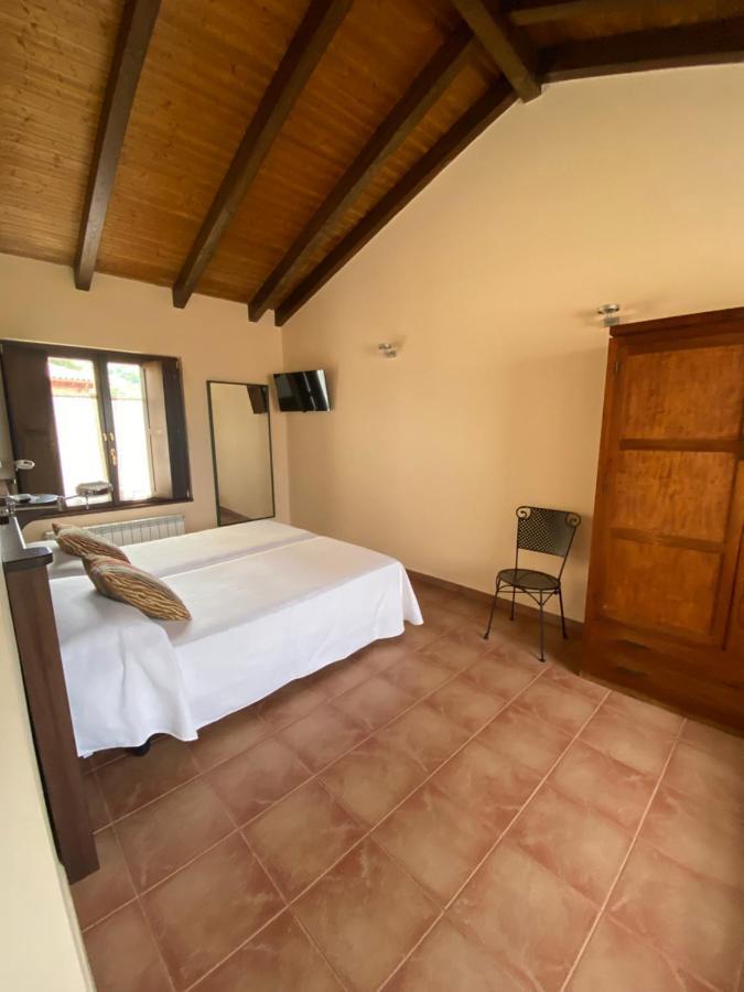 Hotel Rural Monasterio De Ara Mada Santa Colomba de las Arrimadas Exteriör bild